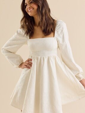 Altar’d State Ivory Mini Dress Long sleeve floral with tie back size M